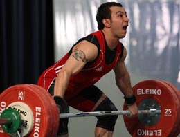 Erol Bilgin 139 kiloyla şampiyon oldu