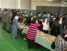 Ağrı'da fakir öğrenciler için kermes