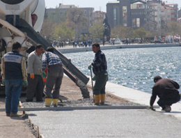 İzmir kordonboyuna kardeş geliyor