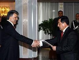 Kırgız hükümeti büyükelçiyi görevden aldı
