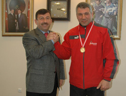 Türkiye'nin bilek şampiyonu Darıca'dan